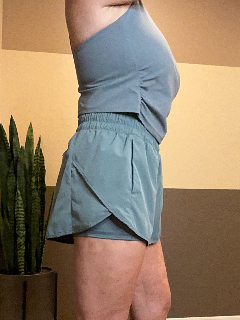 ๐ฅ Avia 2-Piece Athletic Set โ Sage Green / Black Lapis ๐ฅ - Picture 3 of 12
